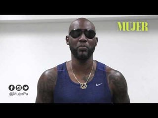 Saludo de Felipe Baloy a lectoras