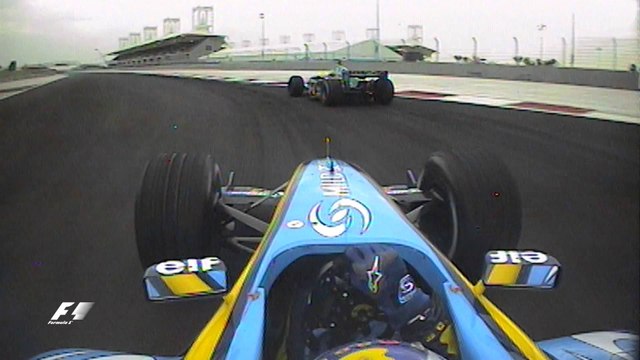 Alonso v Webber Onboard F1 Bahrain Grand Prix 2004