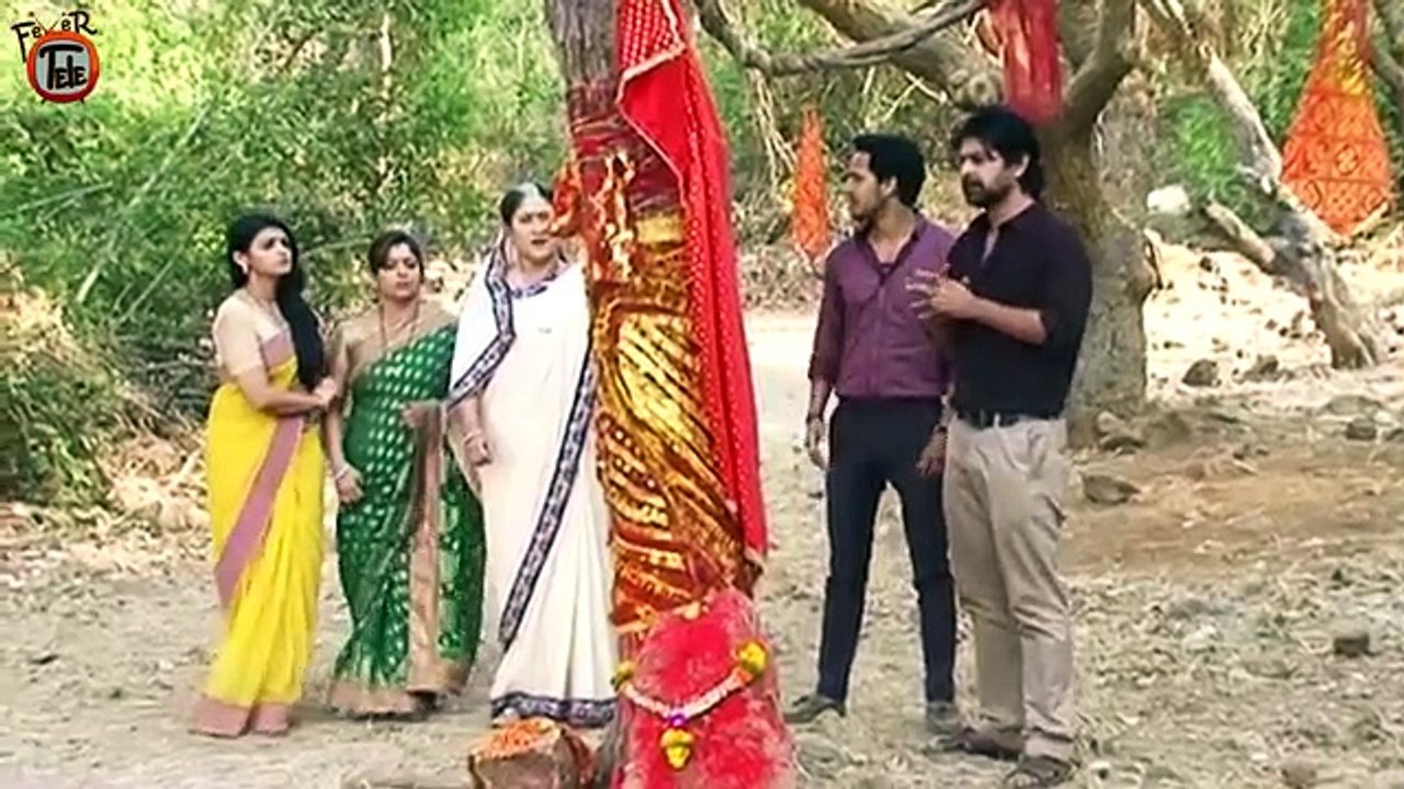 Sasural Simar Ka - 05th April 2016 - Simar SAVES Roli From Daayan Patali & Shaitaan