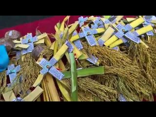 Objetos que se venden a la salida de algunos templos #SemanaSanta2016