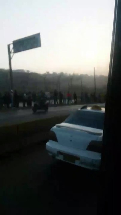 La larga cola que se formó en Los Teques para adquirir alimentos