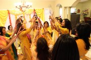 Superb Mehndi Dance Performance - Chittiyaan Kalaiyaan Song