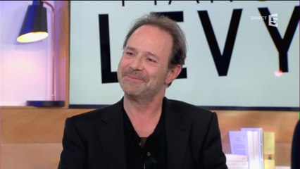 Le petit dernier de Marc Levy - C à vous - 05/04/2016