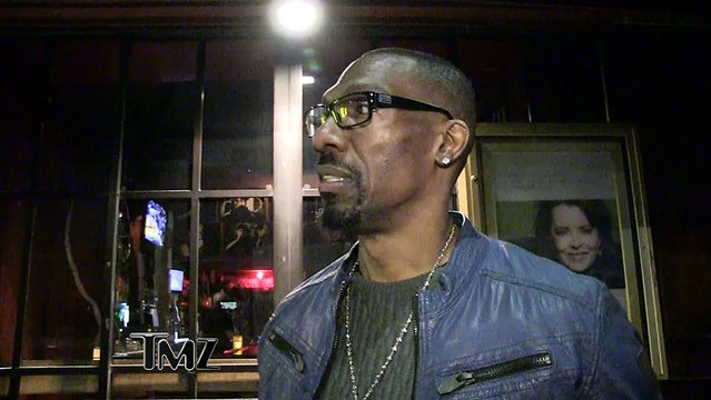 Jon Hamms Bulge Getting Underwear Offers!