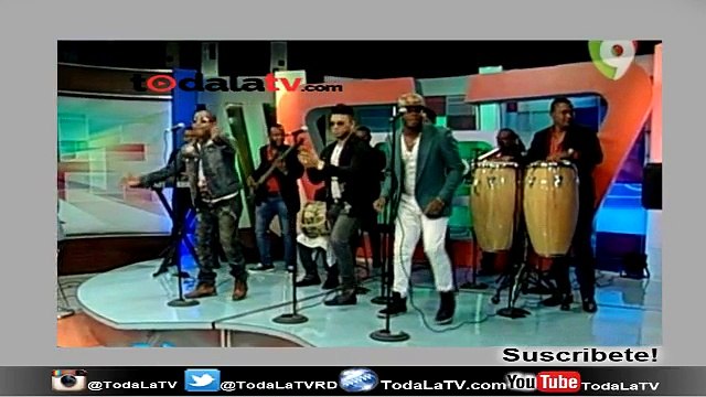 APARECIÓ RICKY CASTRO Y LA BANDA SOBERBIA CON LA MORDIDITA DE RICKY MARTIN-EL SHOW DEL MEDIODÍA-VIDEO