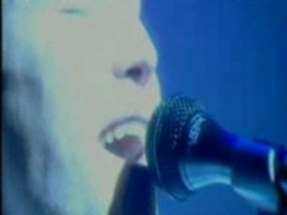 Blink 182 - adam's song - live