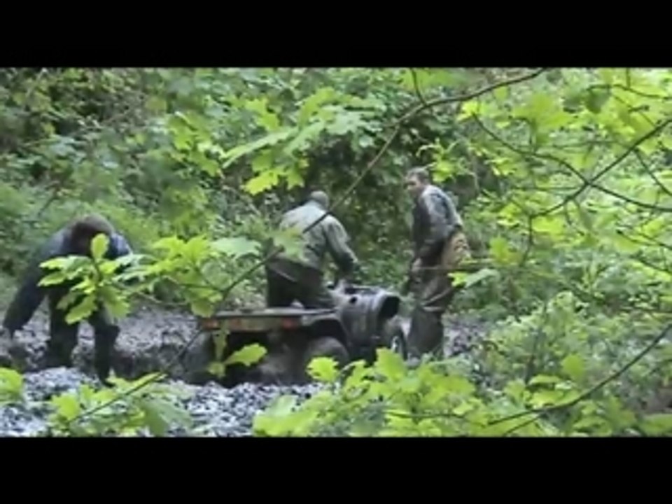 quad traversée ruisseau