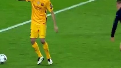 Fernando Torres red card