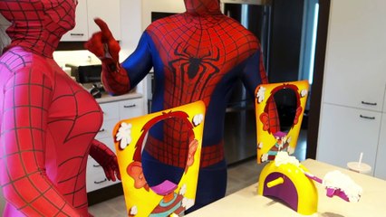 Spiderman & Pink Spidergirl! w  Joker & The Riddler! Superhero Fun in Real Life  )