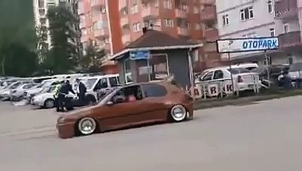 306 ile Polisin Önünde Kesici Show Bu Videoyu Hatırlayanlar