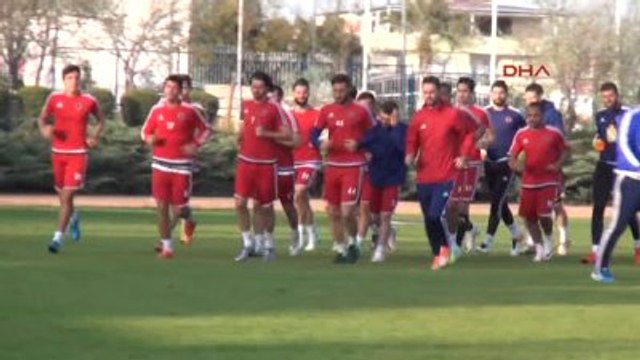 Mersin İdmanyurdu Teknik Direktörü Özat Bu Takım Son Güne Kadar Acı Çekecek Ama Son Gün Ligde...