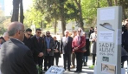Sadri Alışık kabri başında anıldı