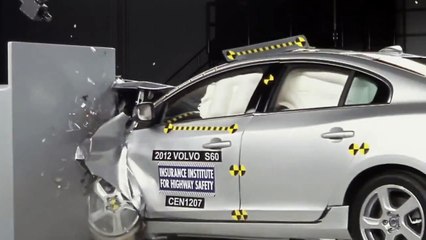 Volvo S60 çarpışma testi