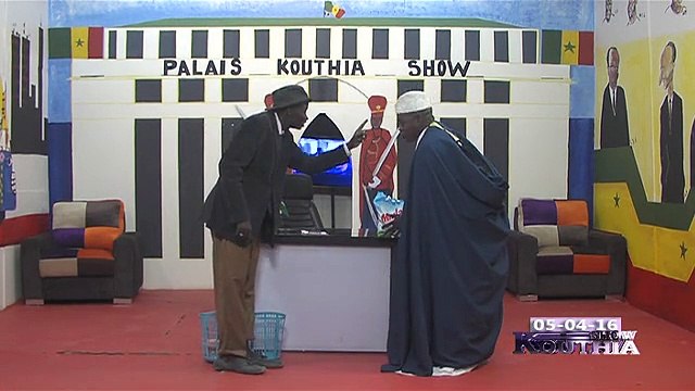 Les délires de Mbaye commercial dans Kouthia show 05 Avril 2016