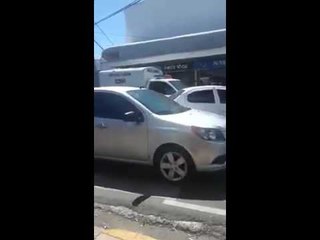 "WhatsAppCri Lo detienen por grabar un accidente en plena vía.