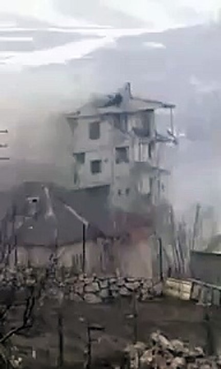 Turkish Forces blow up a house in Kurdish town of Yuksekova (Gever)