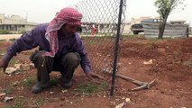 سكان المنطق الخاضعة لسيطرة المعارضة في حلب يزرعون أراضيهم