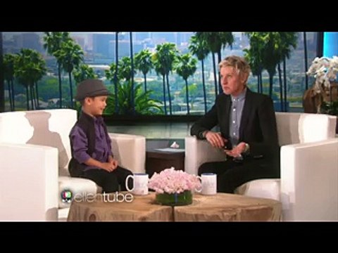 Bruno Mars Sings with Kai