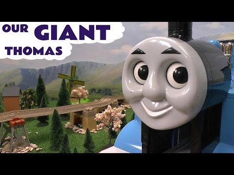 GIANT Thomas The Tank Engine Train Set Thomas Y Sus Amigos Tomy Trackmaster きかんしゃトーマス Tomac