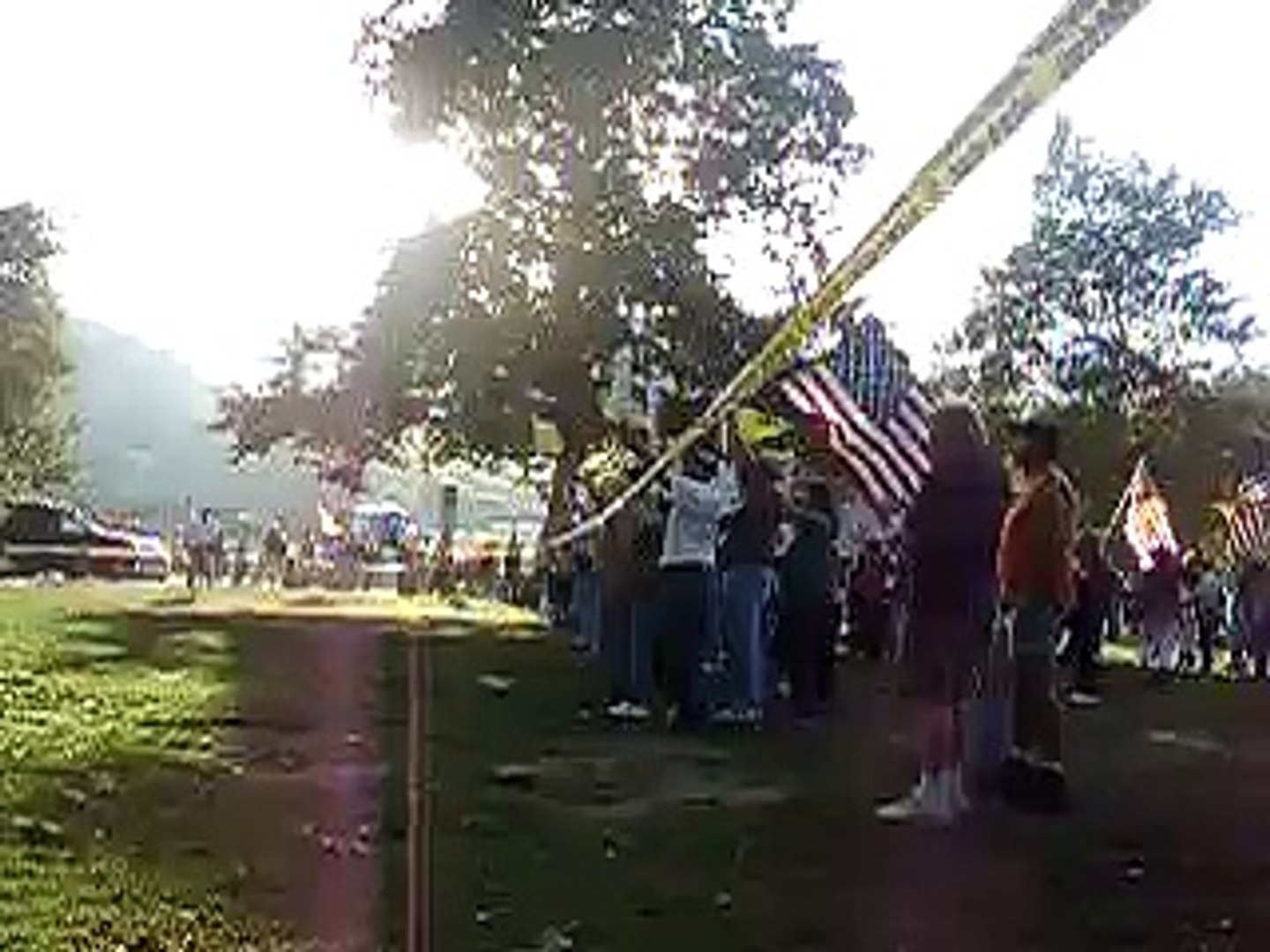 Wingnuts and Moonbats chant