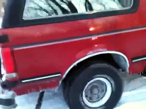 89 Bronco in snow