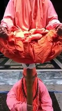 Chinese two mans full dangerous stunt in public - desi girls video