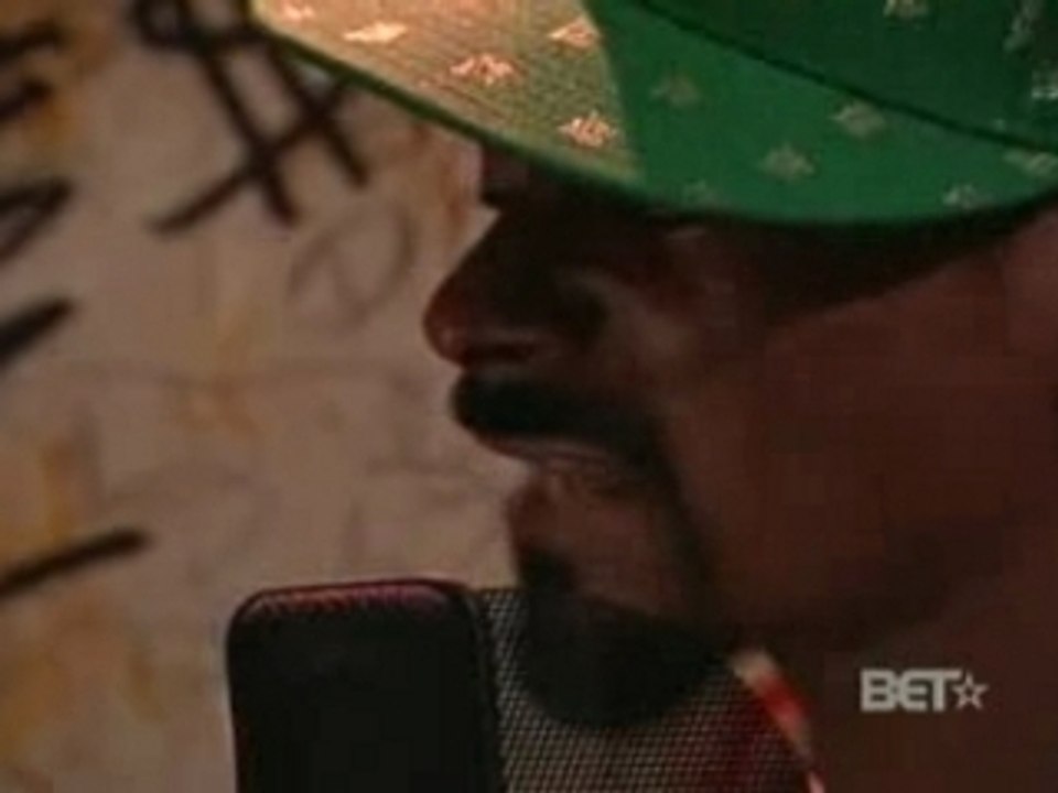 Snoop Dogg - We Fly High Freestyle (ThatHustle.com) 2007