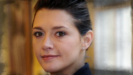 Emma de Caunes plus sexy que jamais pour Triumph