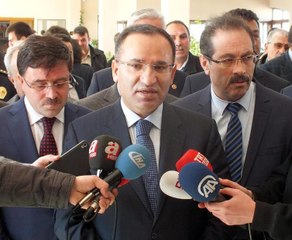 Bozdağ çalınan kimlik bilgileri için YSK'yi suçladı