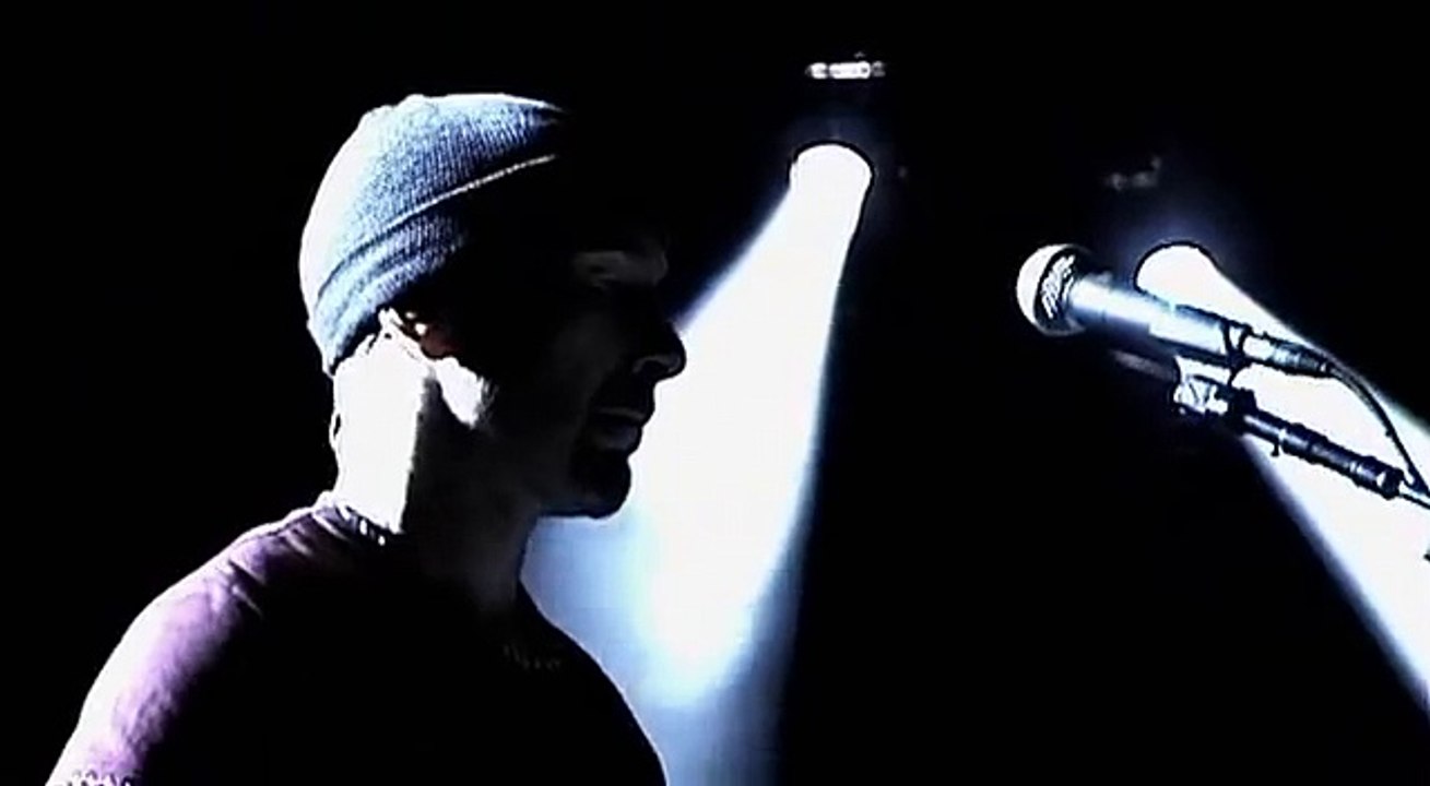 U2 Go Home DVD Live Slane Castle 2001 (Full Concert) 20