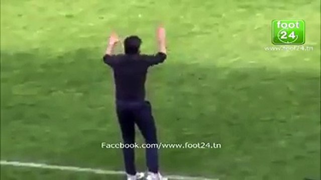 ركز مع الصرفاق إلي باش يعطيه غاتوزو للمدرب من كثر الفرحة بدموع