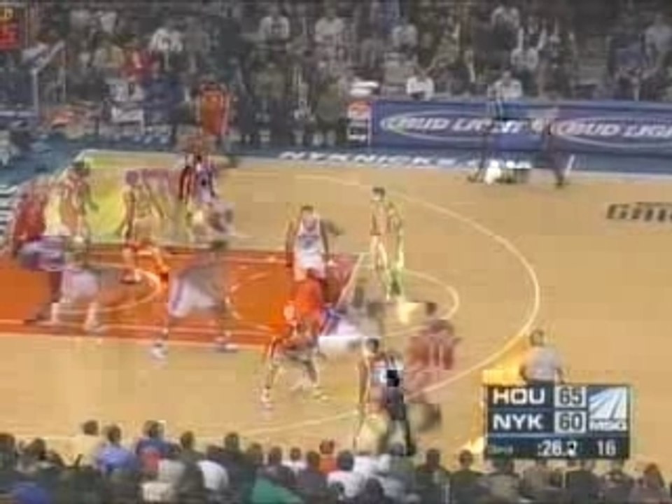 20-11-2006 - Nate Robinson Blocks Yao Ming