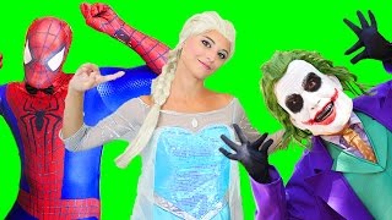 Spiderman vs Catwoman vs Marriage Proposal w Frozen Elsa & batman - Fun Superhero in Real Life