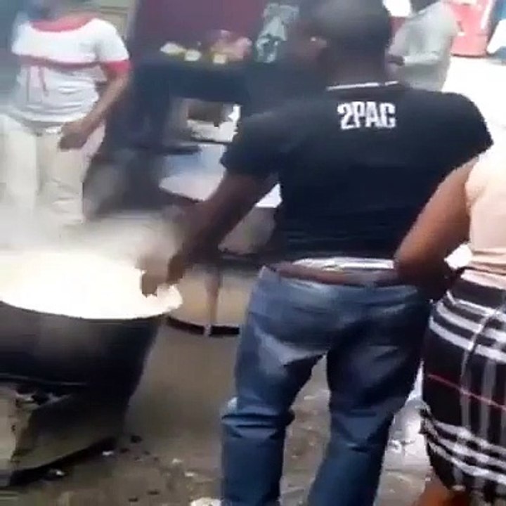 cooking check karo zara is admi ki