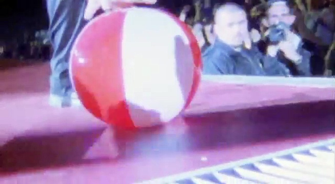 U2 Go Home DVD Live Slane Castle 2001 (Full Concert) 31