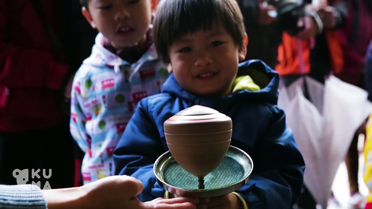 Ces mecs sont champions du monde de Toupie !