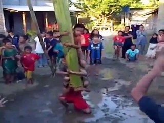 Kumpulan Video Lucu Lomba 17 agustus HUT RI 2015 Bikin Ngakak