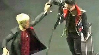 GD & SEUNGRI SAVE EACH OTHER! FANMEETING 2016 + BACKSTAGE TOUR 2014