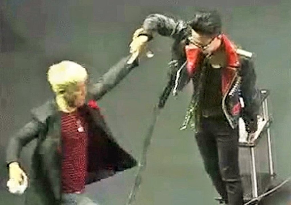 GD & SEUNGRI SAVE EACH OTHER! FANMEETING 2016 + BACKSTAGE TOUR 2014