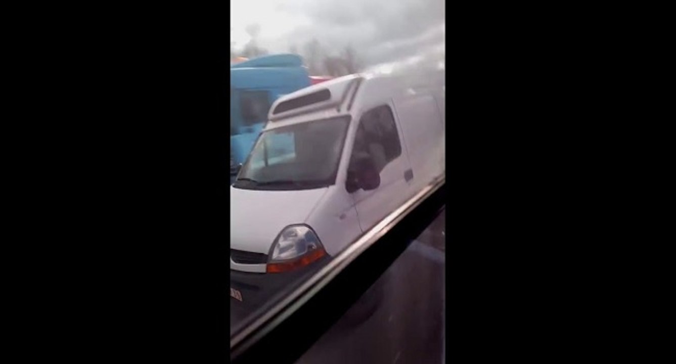 Il filme un conducteur belge se faire plaisir au volant