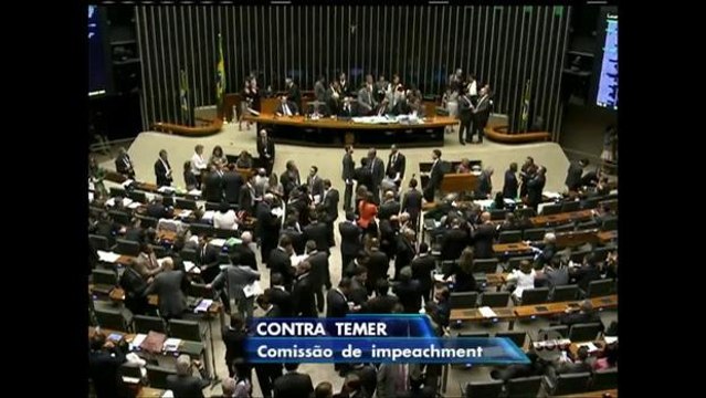Cunha vai recorrer da liminar que manda analisar impeachment de Temer
