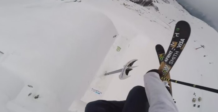 Le skieur David Wise pulvérise le record du monde du saut le plus haut, les images impressionnantes (vidéo)