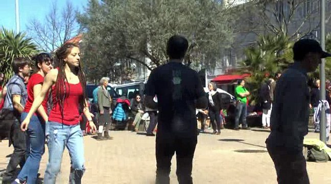 2 AVRIL 2016 - CE SAMEDI AU FOIRAIL - PAU - FIN DE LA MATINÉE AVEC LES MENESTRERS GASCONS ET LES DANSEURS DE ZARAGOZA ET DE SABINANIGO.