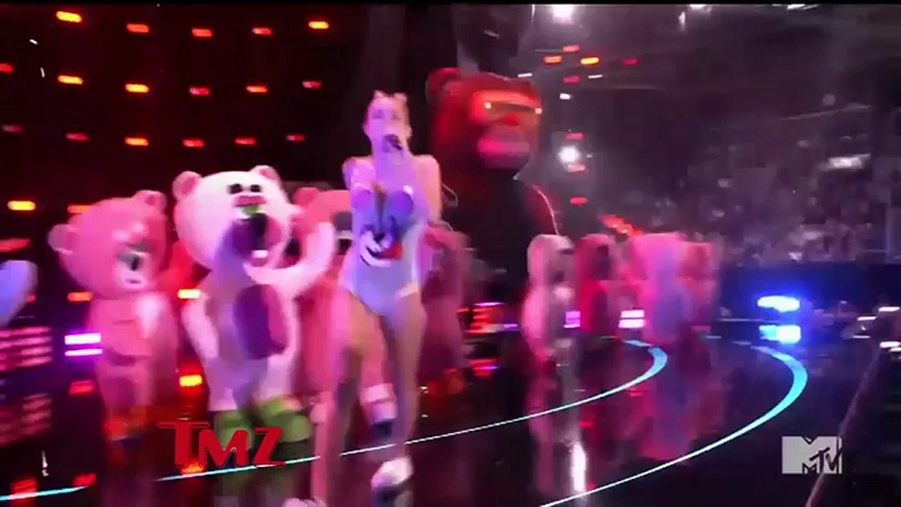 Miley Cyrus Vs. Lady Gaga: THERE CAN BE ONLY ONE