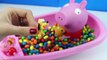 Peppa Pig Bathtime Gumball Bath Surprise Toys Juguetes de Peppa Pig Part 7