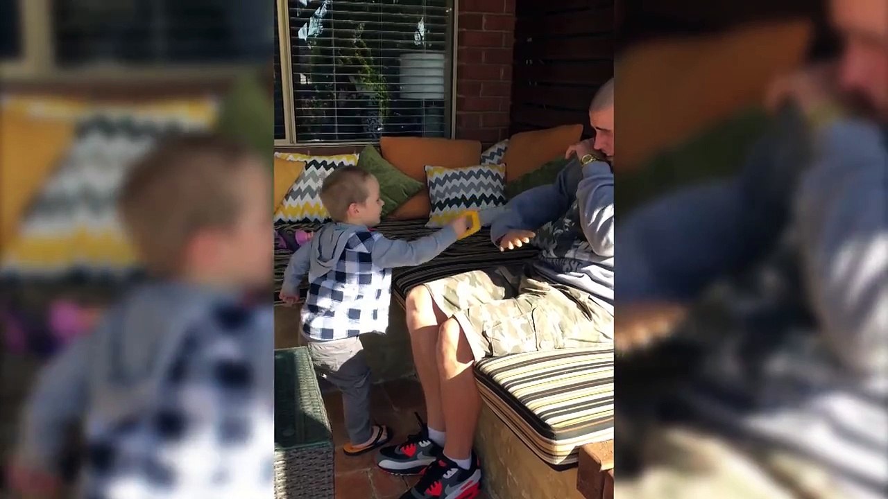 Blague de la main coupée à son fils