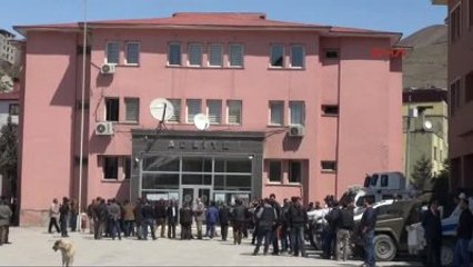 Hakkari - Gözaltına Alınan Hakkari Hdp İl Eş Başkanı Besi Serbest Bırakıldı