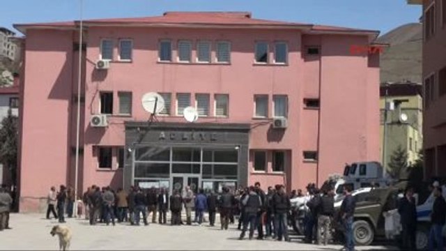 Hakkari - Gözaltına Alınan Hakkari Hdp İl Eş Başkanı Besi Serbest Bırakıldı