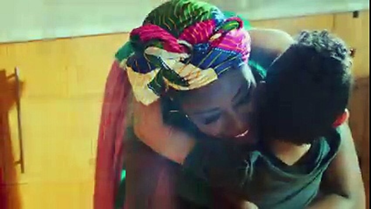 Gradur - Illégal ft. Black M (Clip officiel)