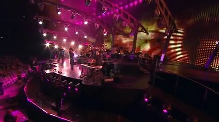 genesis - 2007 turn it on again live concert cinema show 10